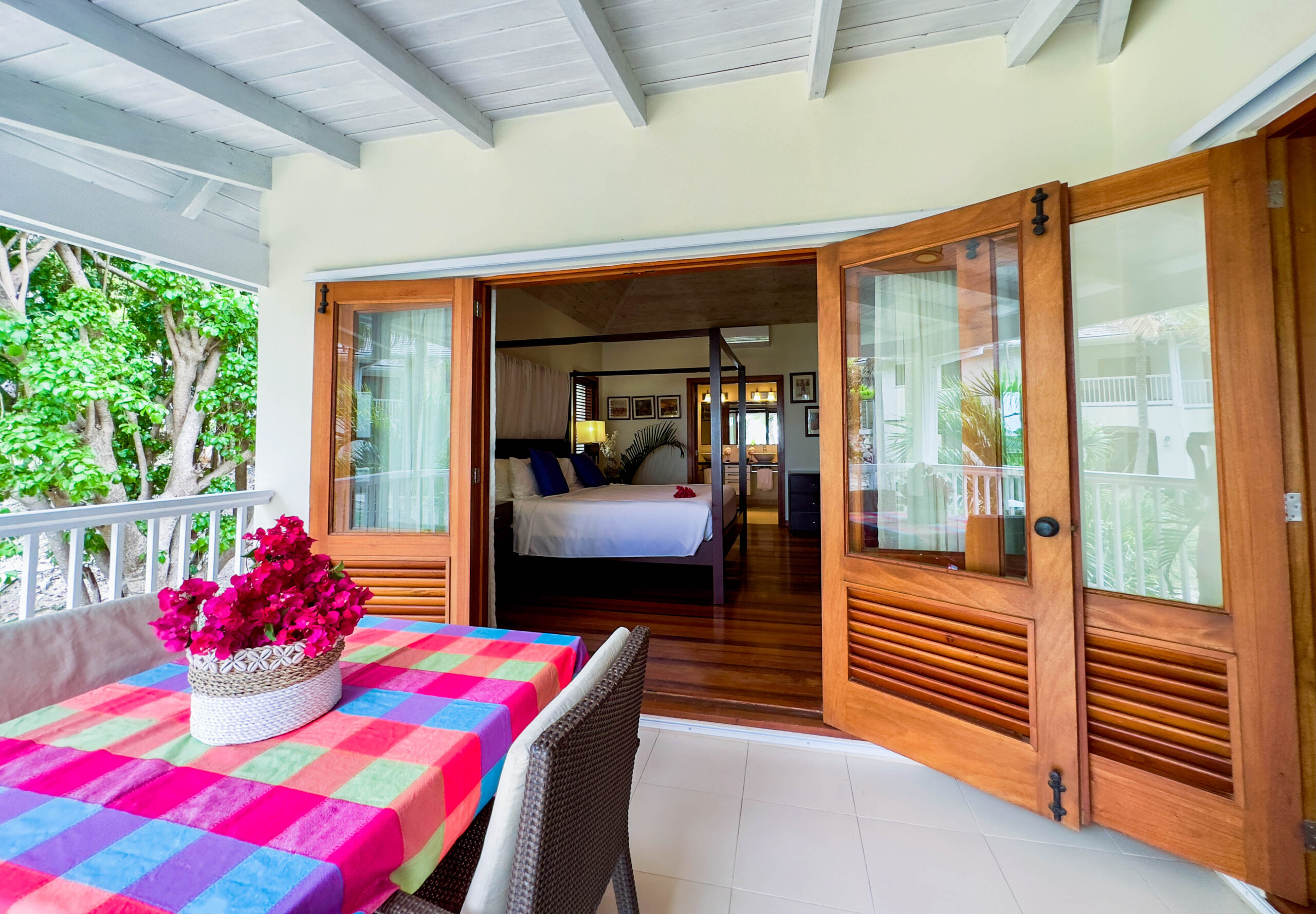 Tropical luxury suite